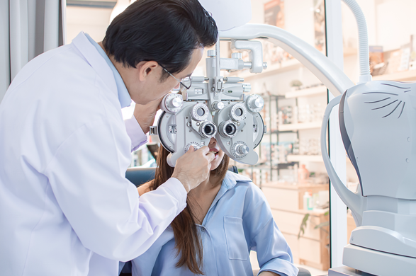 近视眼手术较佳年龄和度数,昆明近视眼手术费用